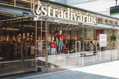Fin de saison à la mode : découvrez les jupes Stradivarius pour l'hiver 2022 !