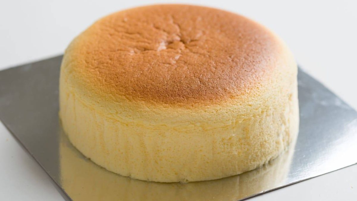 Gâteau mousseline : découvrez cette recette douce et moelleuse