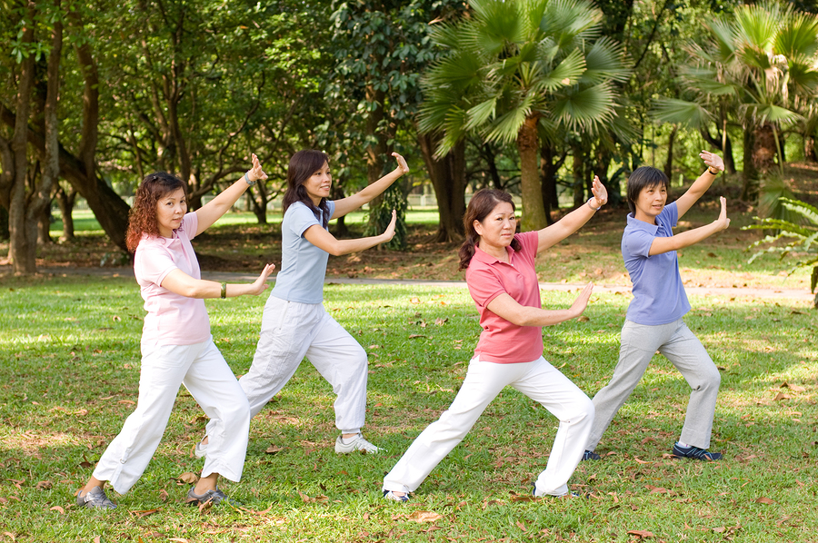 Les bienfaits physiques et mentaux du tai-chi : une pratique ancestrale pour une santé optimale